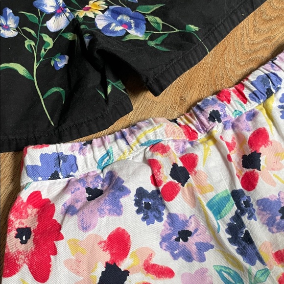 Old Navy | Kid’s Floral Shorts - Black (Size 14) and Multicolor (Size 10-12) - Picture 9 of 10